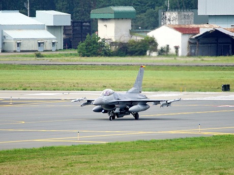 F-16-2.jpg