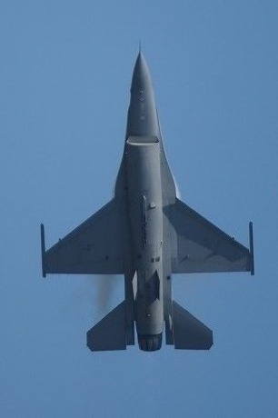F-16シルエット比較.jpg